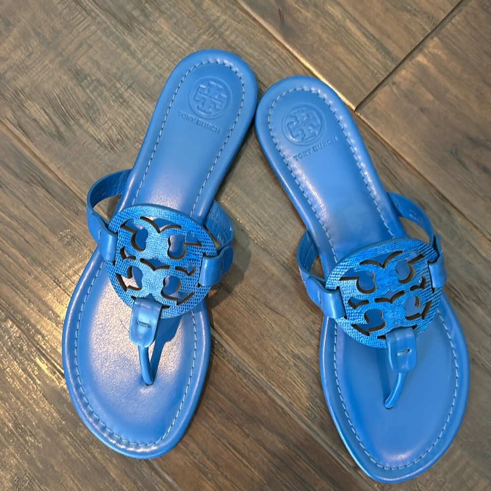 Gently used Tory Burch Leather Miller Sandal in Royal Blue, Size 8.